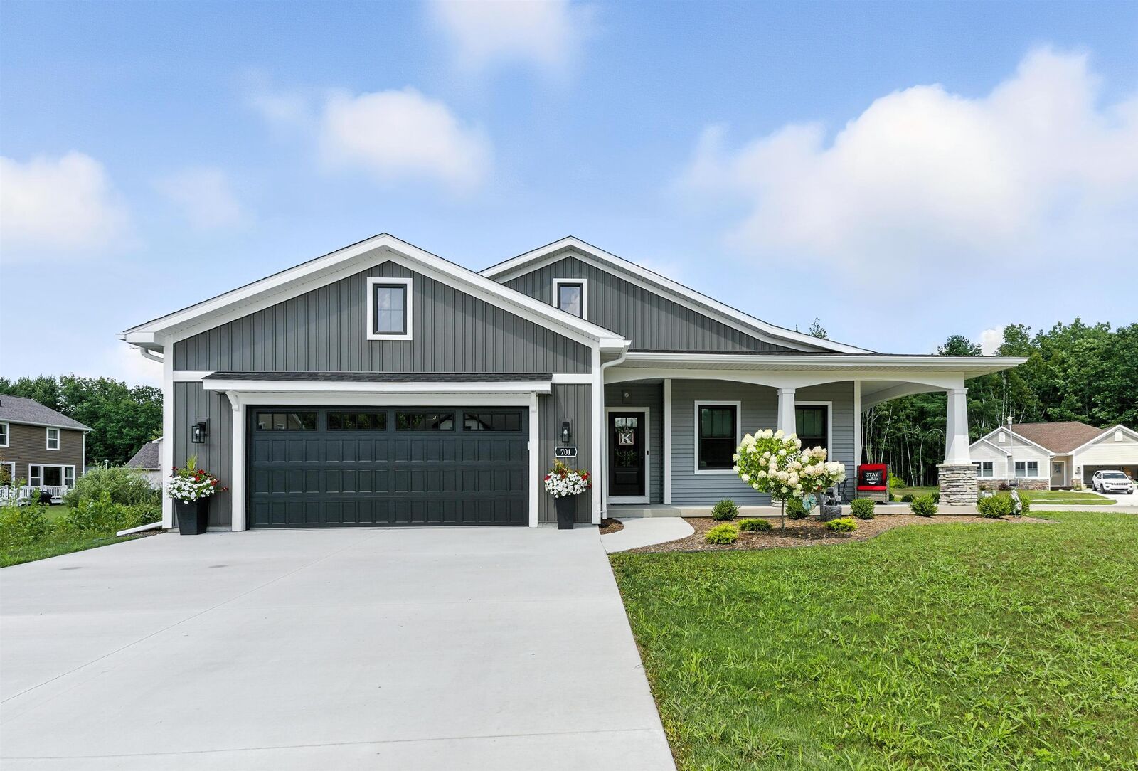 Property Photo:  701 Broadhead  MI 48642 