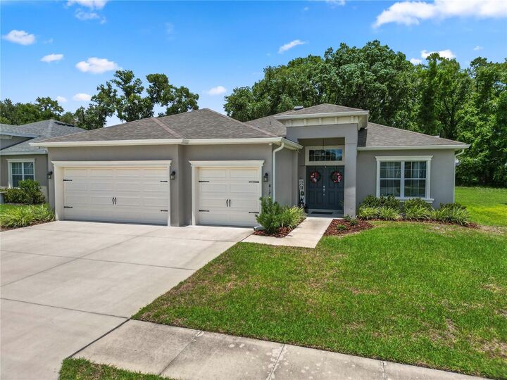 Property Photo: 8174 Wilder Loop FL 33809