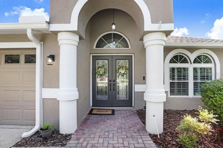 Property Photo:  19301 Seacove Drive  FL 33558 
