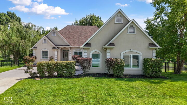 Property Photo: 129 Back Creek Overlook IN 46142
