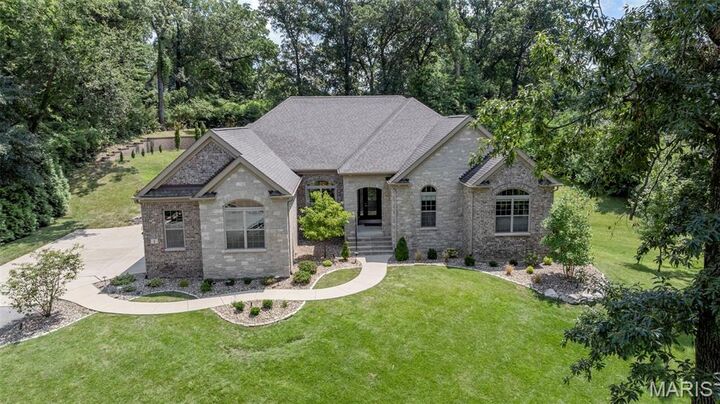 5 Watch Hill Road  Ladue MO 63124 photo