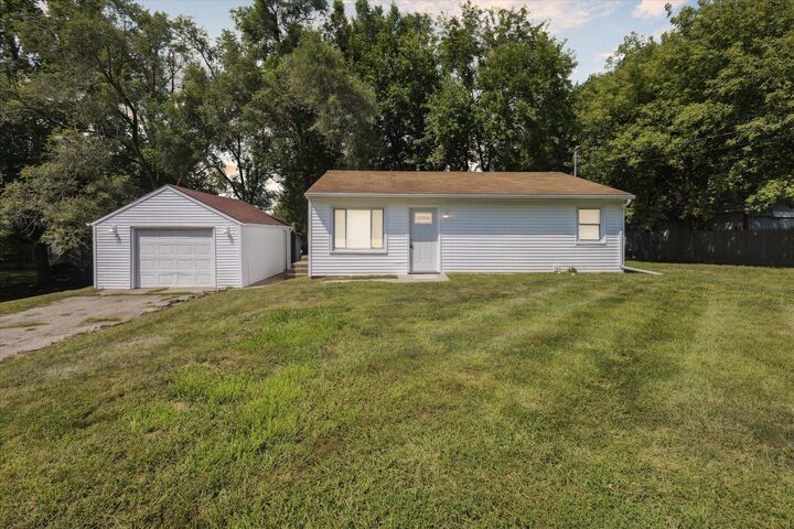 906 Floyd Avenue  Jackson MI 49203 photo