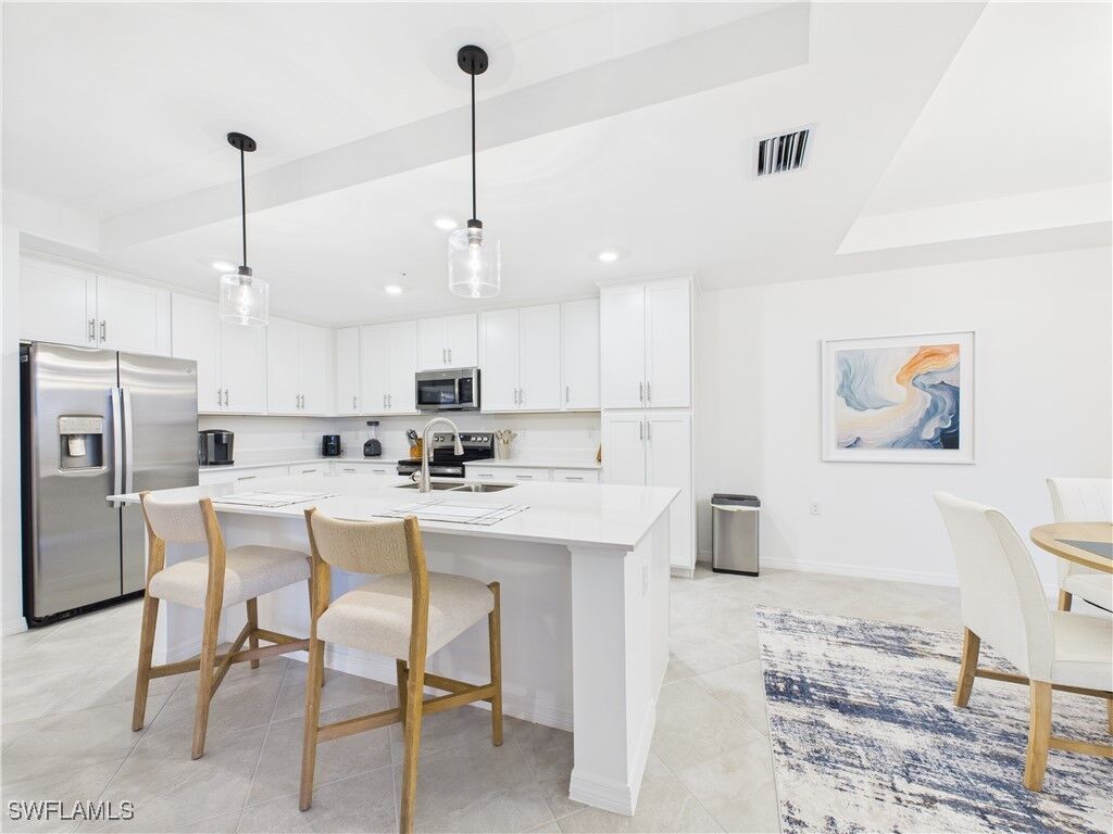Property Photo: 5527 Double Eagle Circle 3817 FL 34142