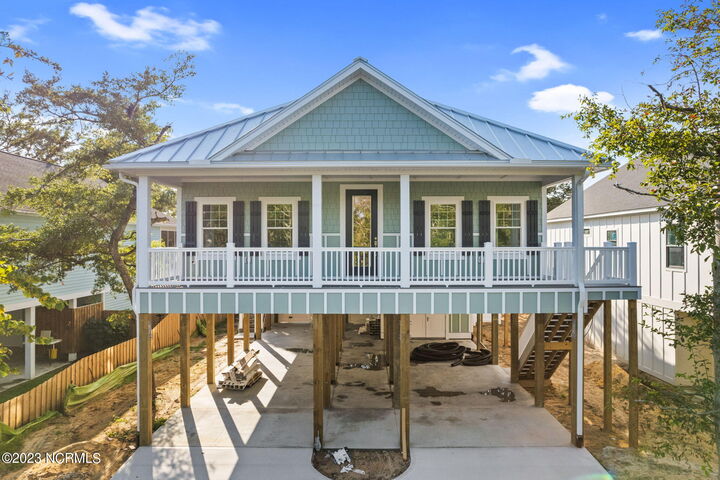 Property Photo:  202 NE 33rd Street  NC 28465 