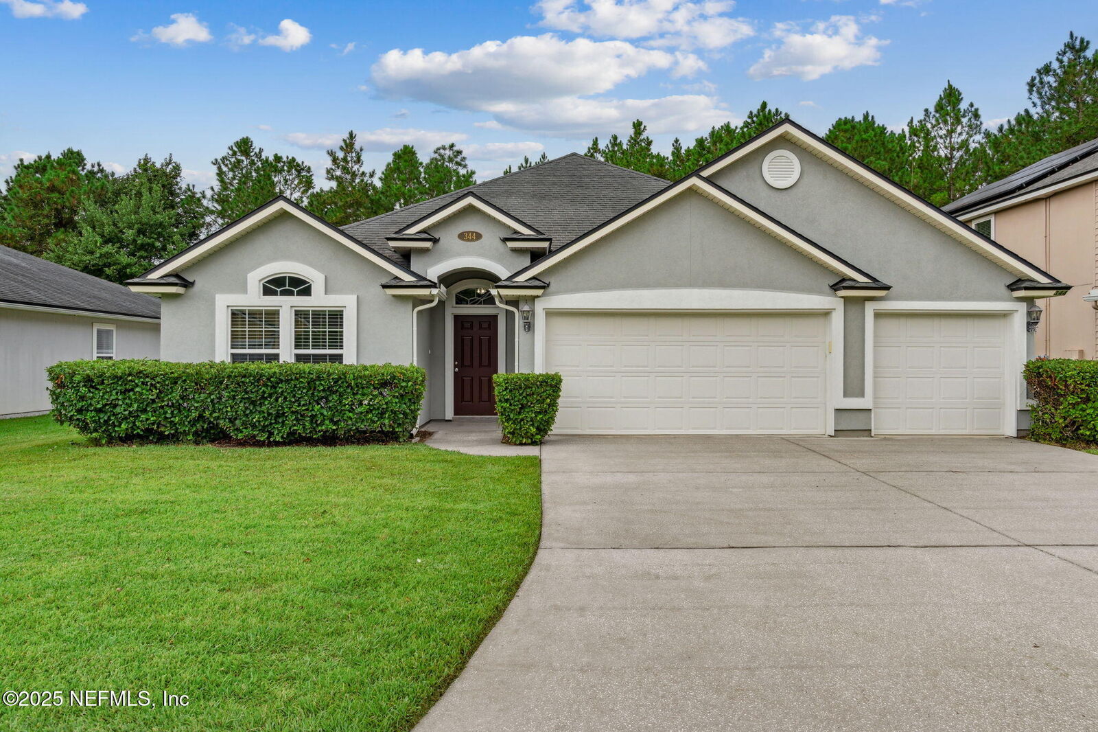 Property Photo:  344 W Adelaide Drive  FL 32259 