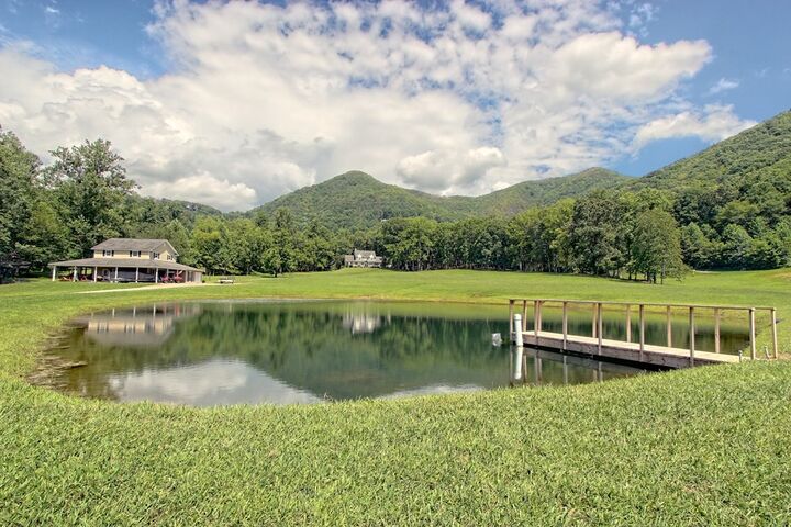 Property Photo:  299 Old Homestead Lane  NC 28904 