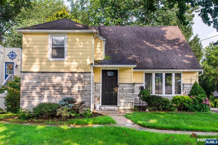 Property Photo: 13 Nelson Place NJ 07110