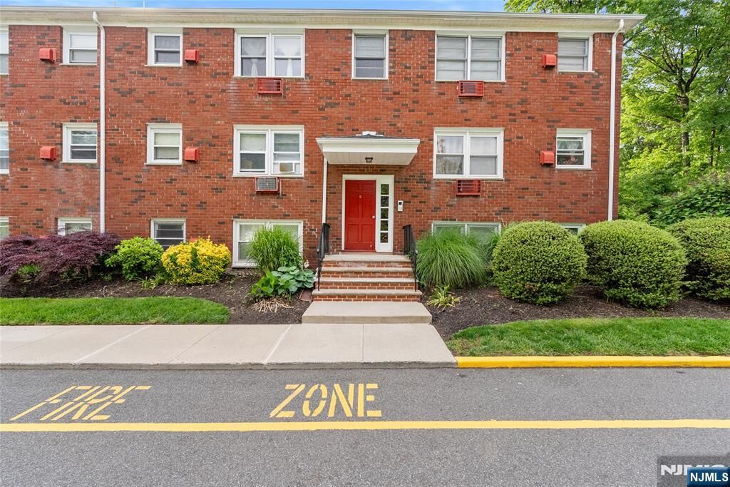 Property Photo:  482 Joralemon Street G1  NJ 07109 