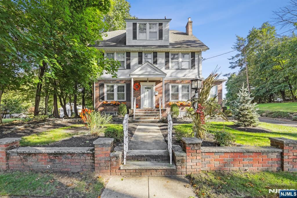 Property Photo:  17 Cliff Street  NJ 07044 
