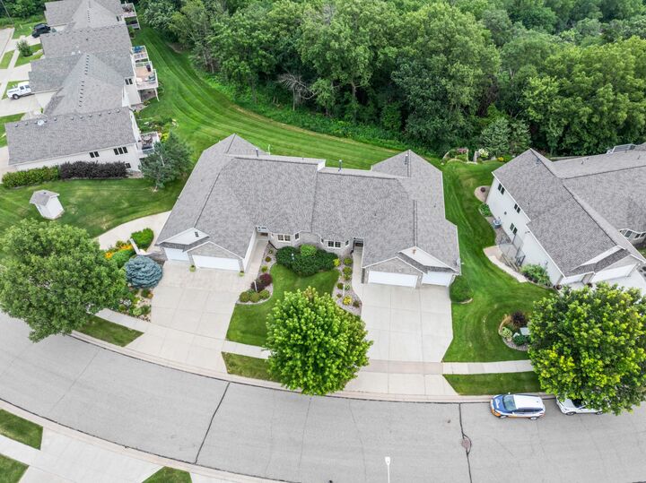 Property Photo:  980 Aurora Circle  MN 55066 