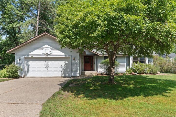 Property Photo: 908 Bluebird Court N WI 54016