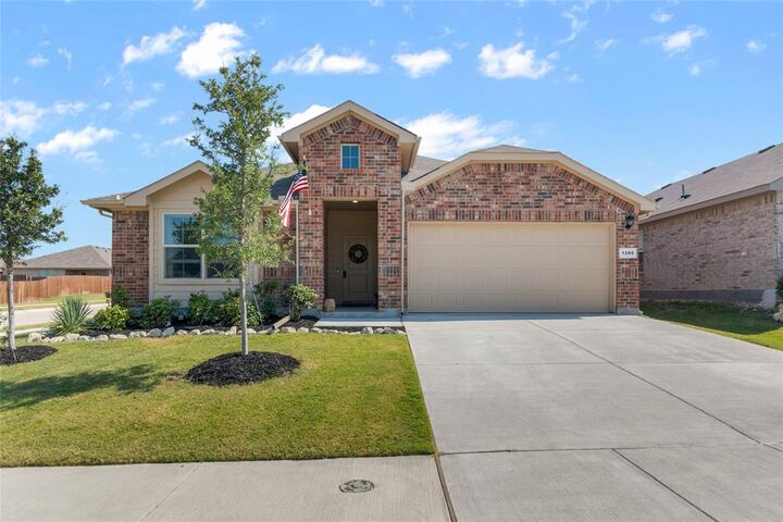 Property Photo: 1380 Dillard Creek Drive TX 76247