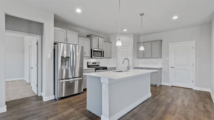 Property Photo:  405 Sunflower Trail  TX 76033 