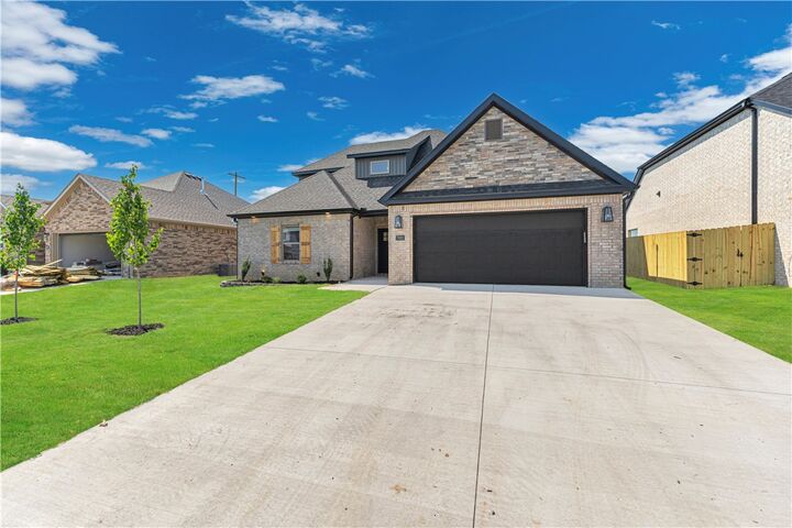 Property Photo: 7001 SW Basswood Avenue AR 72713