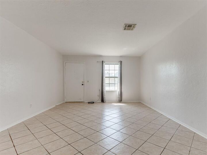 Property Photo: 7123 NW 16th Street OK 73008
