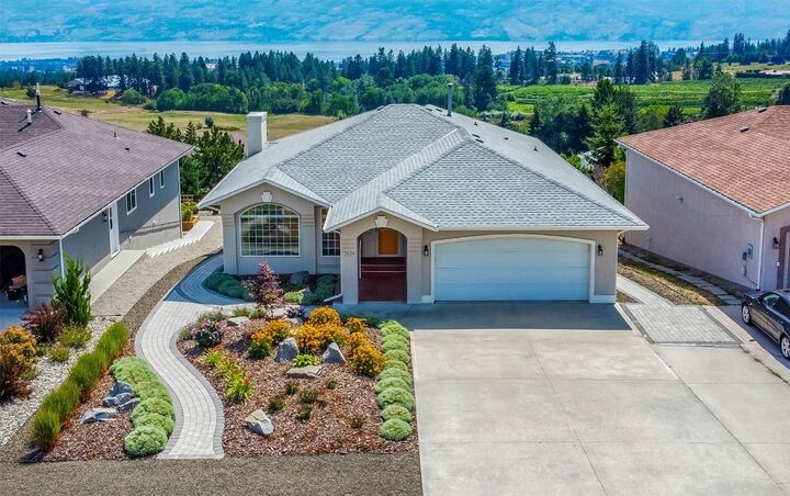 2609 Wild Horse Drive  West Kelowna BC V4T 2K9 photo