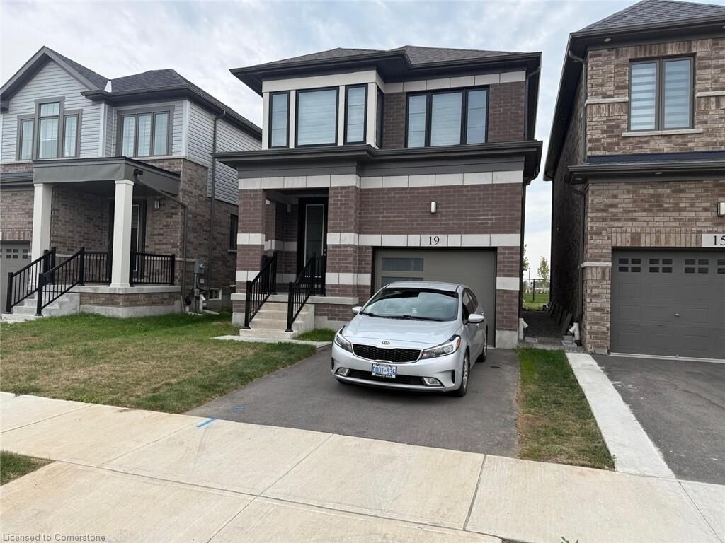 Photo de la propriété:  19 Crossmore Crescent  ON N1S 0C7 