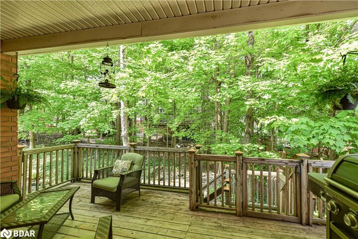 Property Photo: 37 Tanglewood Crescent ON L0L 2L0