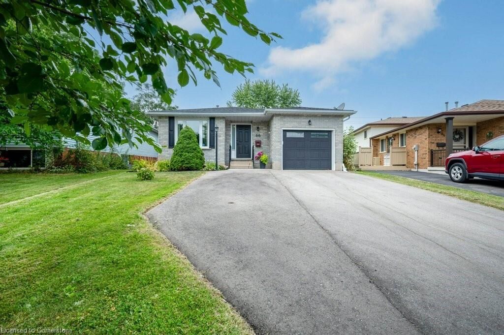 Property Photo: 66 High Acres Crescent ON N2N 2S4