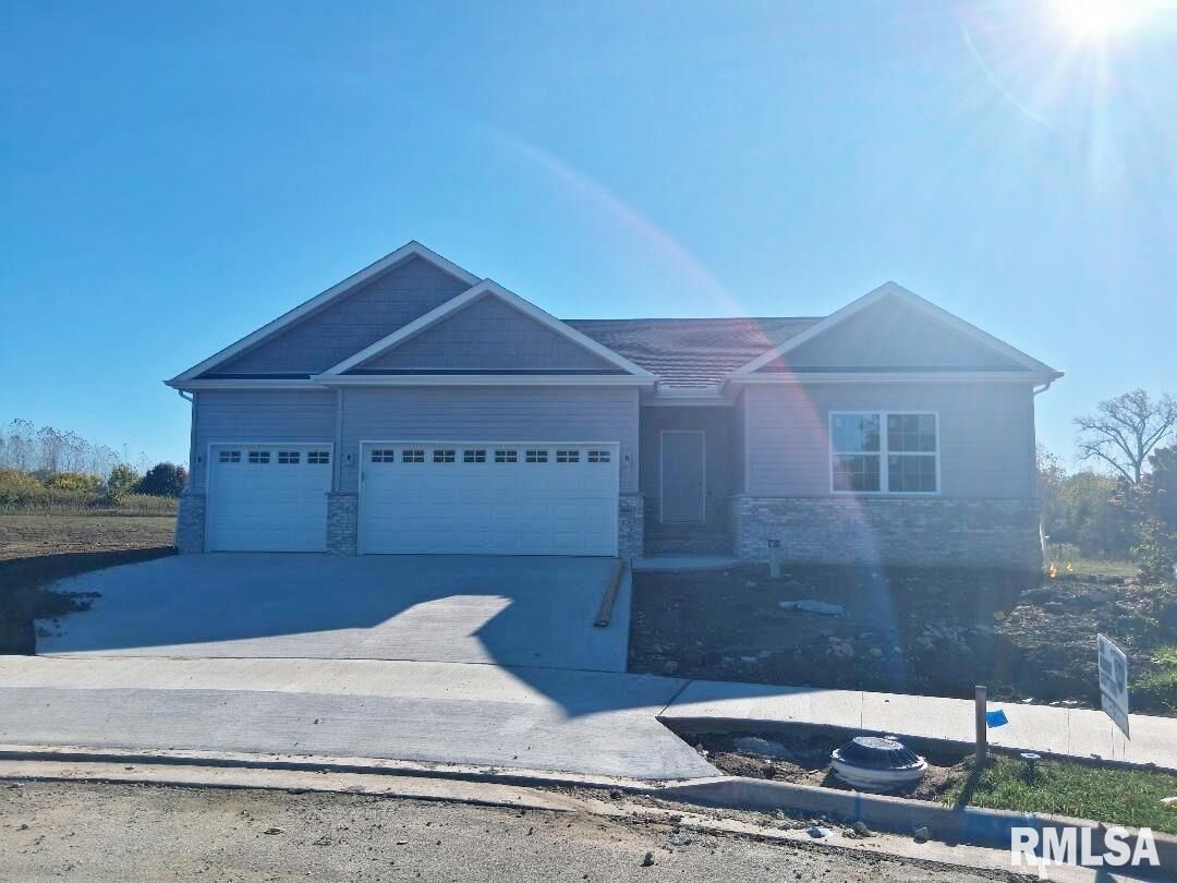 Property Photo: 8802 N Westpoint Court IL 61528