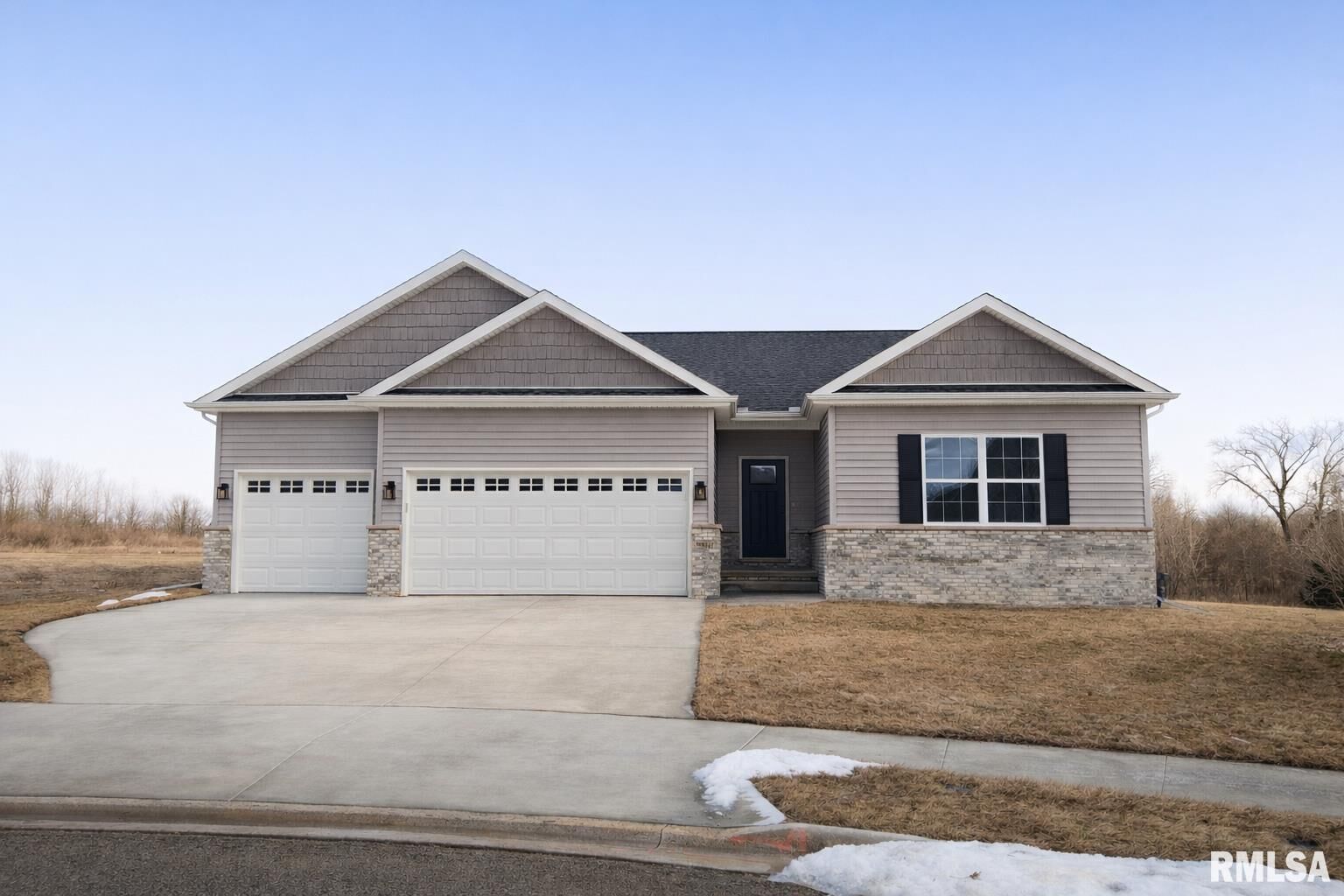 Property Photo:  8802 N Westpoint Court  IL 61528 