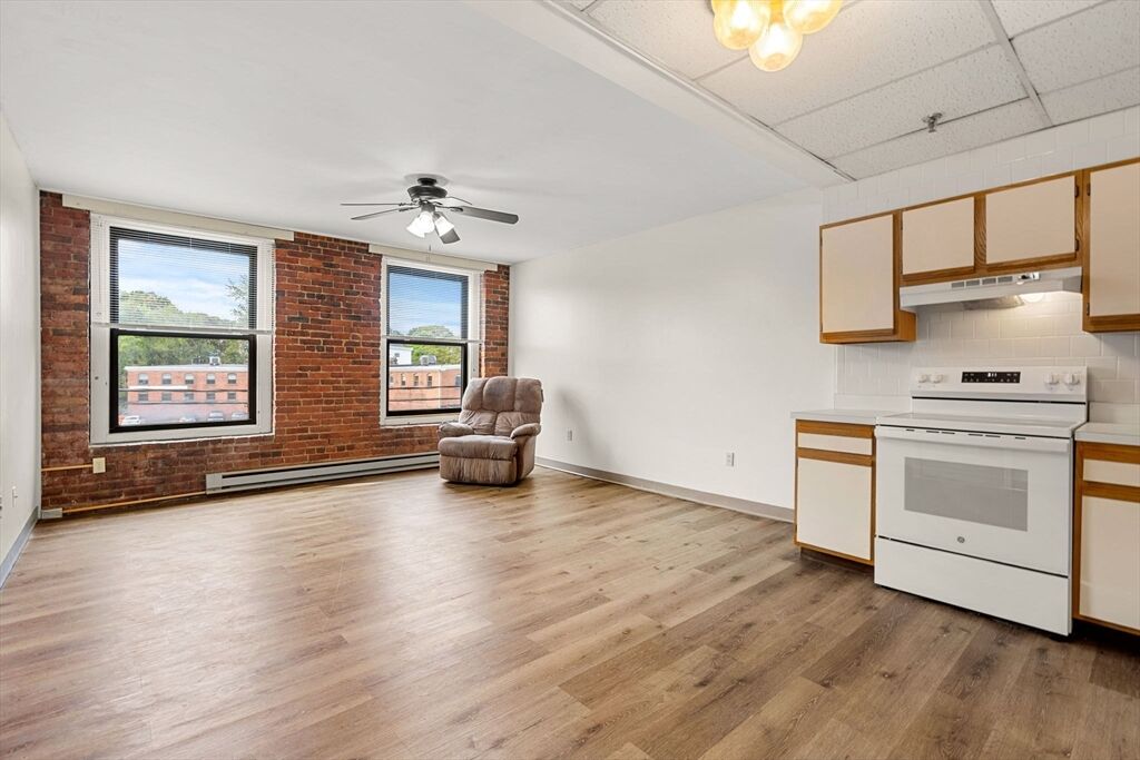 Property Photo:  80 Foster St 306  MA 01960 