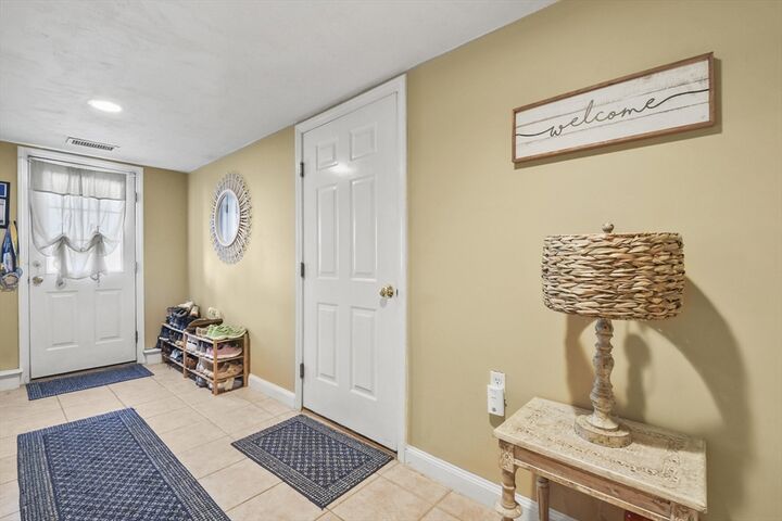 Property Photo:  25 Pierce Street 25  MA 01867 
