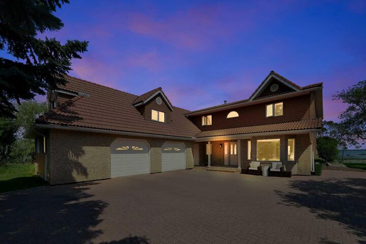 Property Photo: 9 Rustic Road AB T4S 1S5