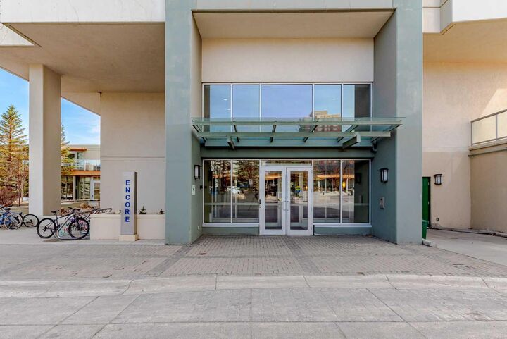 Property Photo: 77 Spruce Place SW 2207 AB T3C 3X6