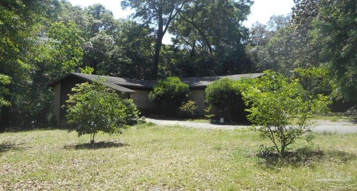 3807 Idlewood Dr  Pensacola FL 32505 photo