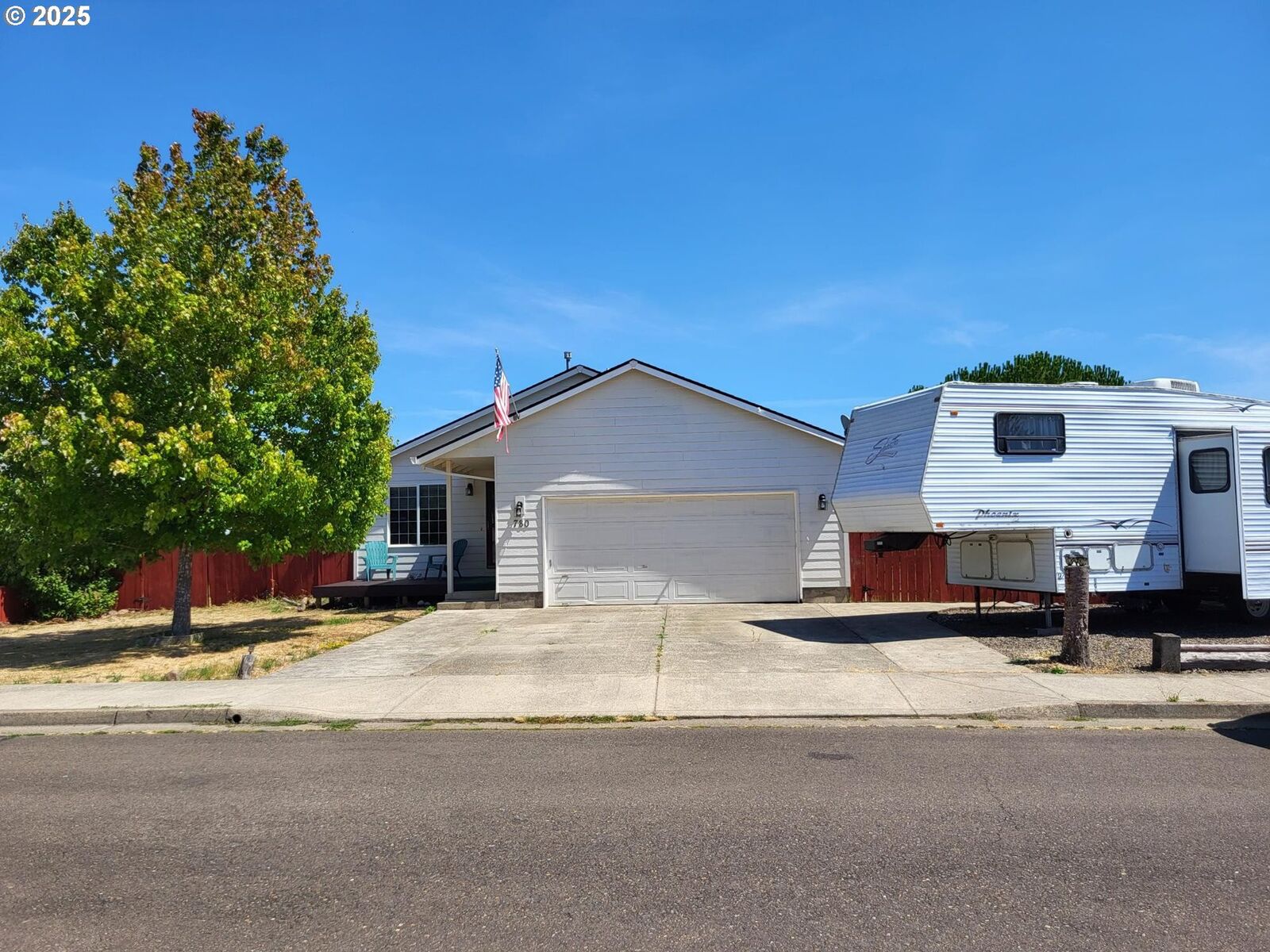 Property Photo:  780 SE Meadows Loop  OR 97378 