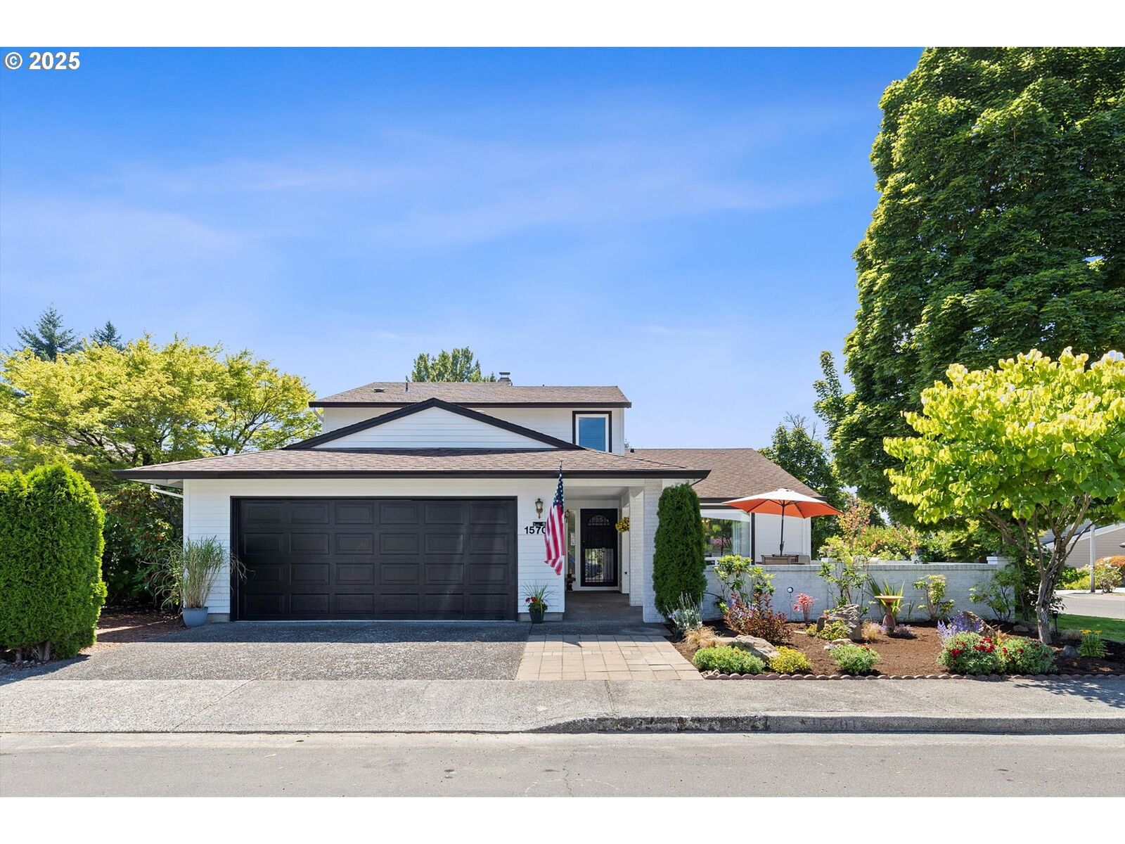 Property Photo:  15701 SE 34th Cir  WA 98683