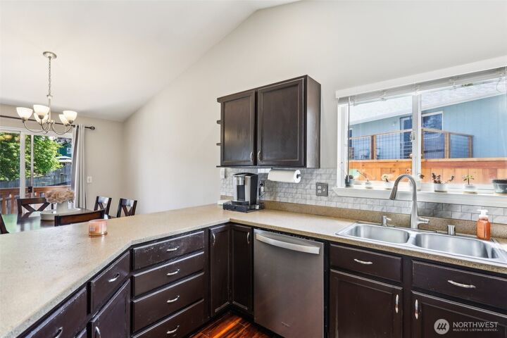 Property Photo: 727 97th Avenue SE WA 98258