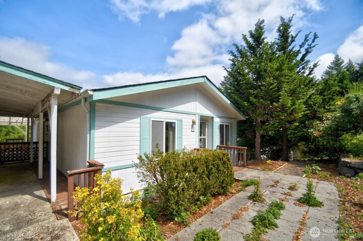 Property Photo: 71 SE Lupine Court WA 98584