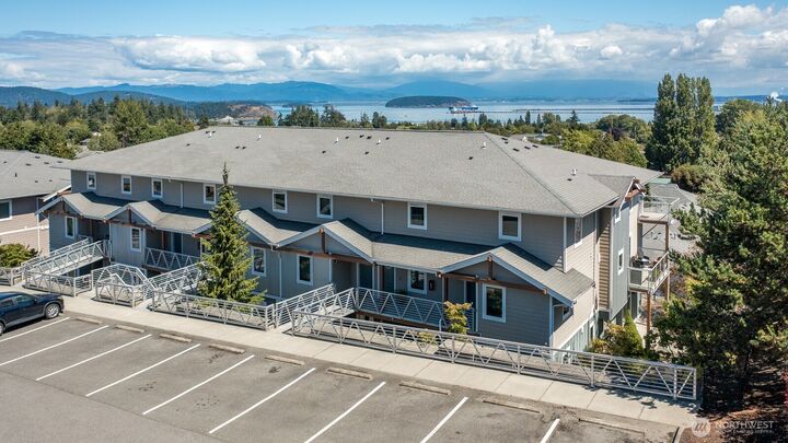 3706  Portage Lane 103  Anacortes WA 98221 photo