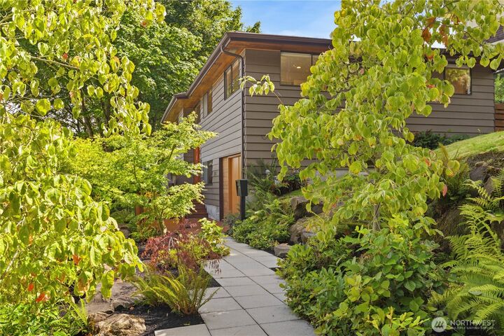 Property Photo: 3701 E Jefferson Street WA 98122