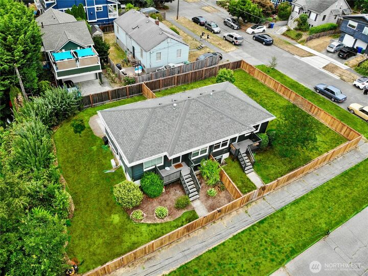 3016  E Denny Way  Seattle WA 98122 photo