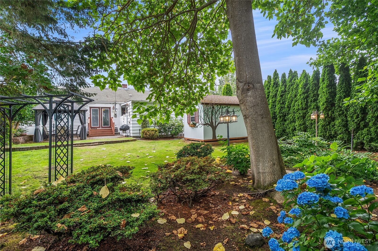 Property Photo: 2658 35th Avenue W WA 98199