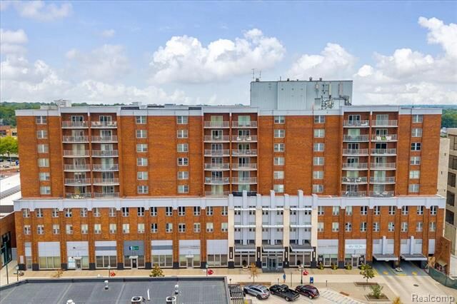 Property Photo: 411 S Old Woodward Avenue 527 MI 48009