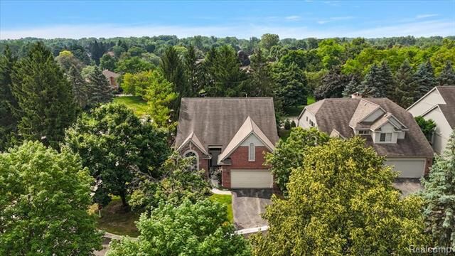 30504 Hazelwood Court  Farmington MI 48331 photo