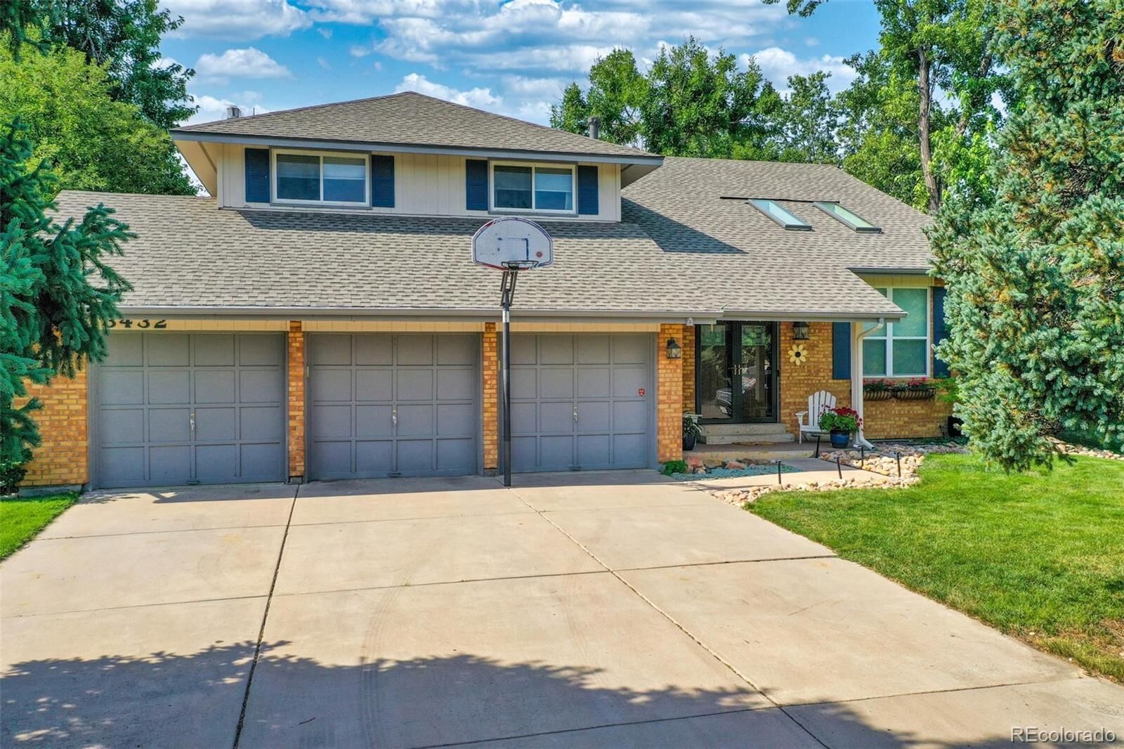 Property Photo:  3432 S Olathe Way  CO 80013 