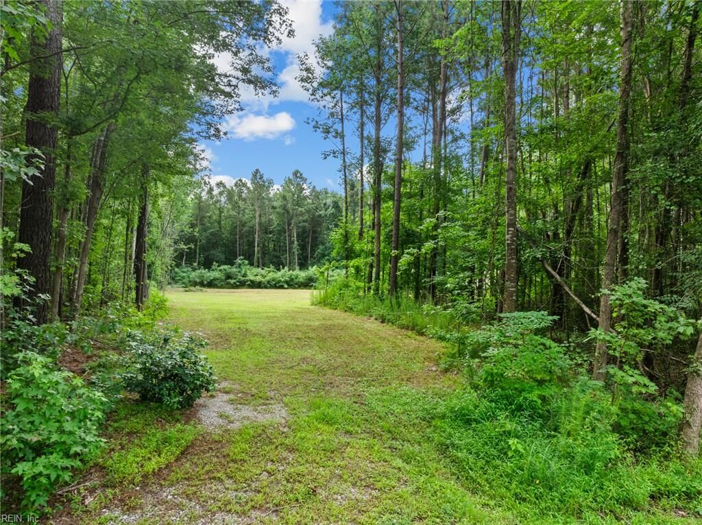 Property Photo: 101 Pinto Dr NC 27958