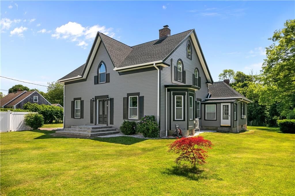 Property Photo: 93 East Main Road RI 02871