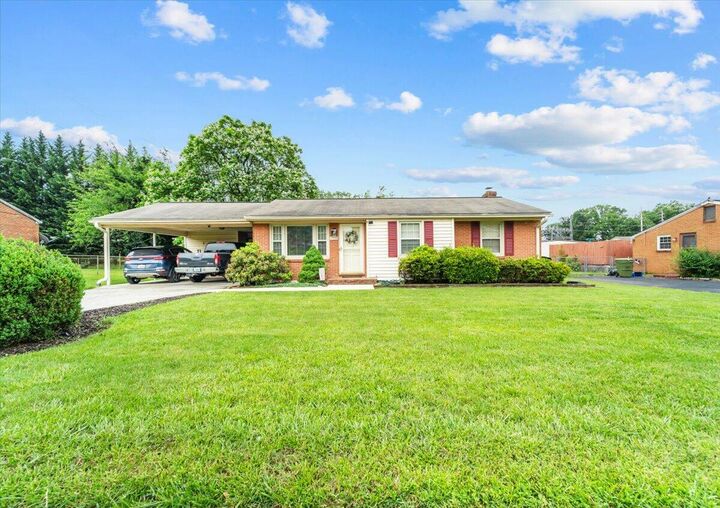 Property Photo:  2136 Bainbridge Dr  VA 24153 