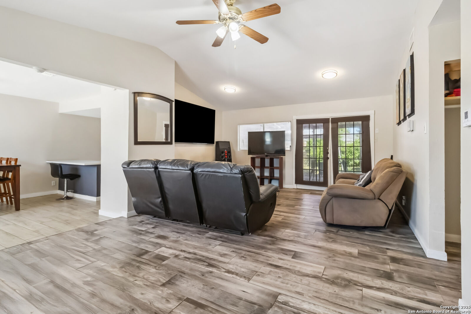 Property Photo:  5815 Kim Valley  TX 78242 