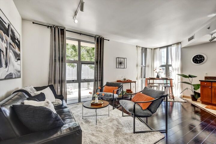 Property Photo:  175 West Saint James Street 203  CA 95110 