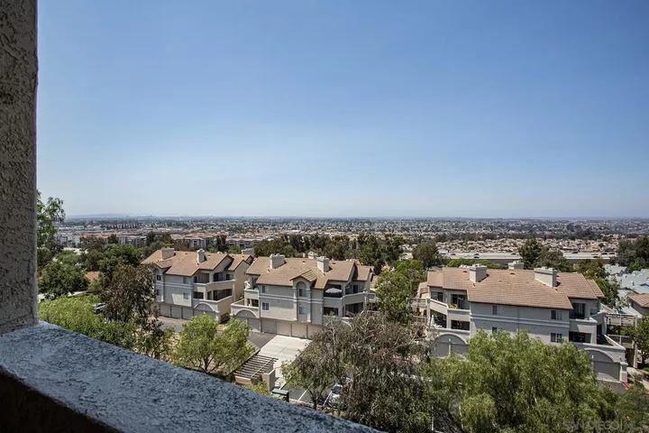 Property Photo: 11265 Affinity Ct 103 CA 92131