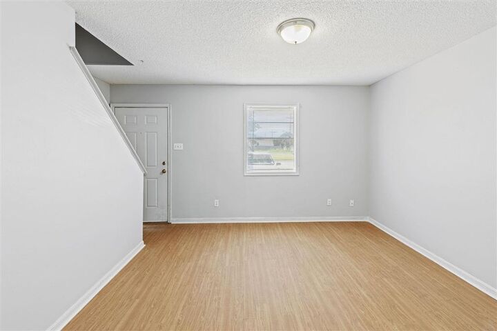 Property Photo:  1860 S Tallowood Dr Drive S C  LA 70605 