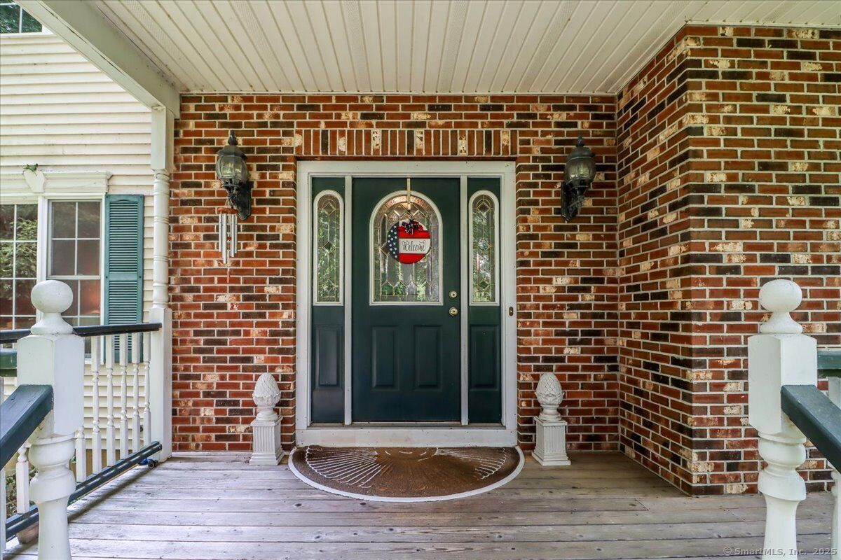 Property Photo:  11 Emerald Ridge Court  CT 06484 