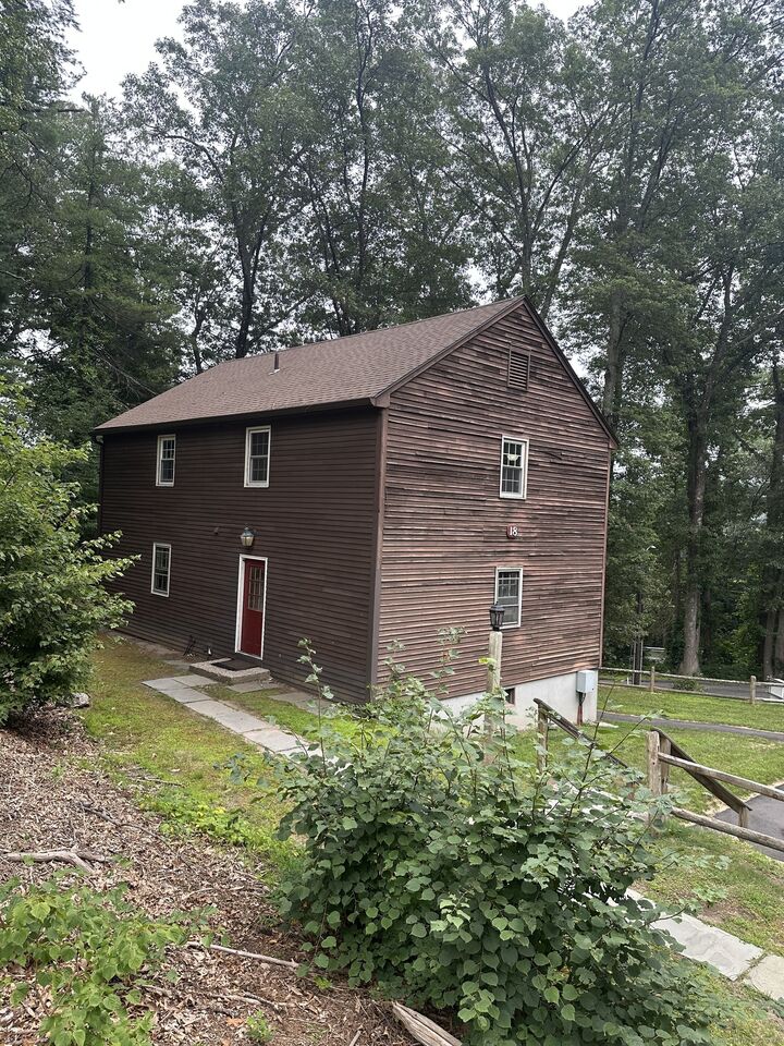 239 Old Farms Road Apt 18B  Avon CT 06001 photo
